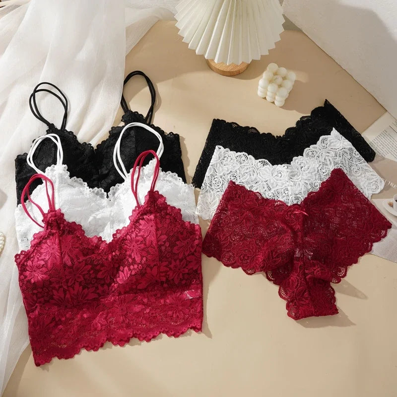 Ensemble soutien-gorge et culotte en dentelle sexy pour femme, dos nu, sans armatures, orné de fleurs en dentelle. Culotte respirante.
